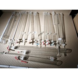 Laborkonvolut 098 - Kühler Chromatographie- Säulen Destilliationszubehör