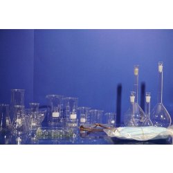 Laborglas Set, Schutzbrille Becherglas, Erlenmeyerkolben, T&uuml;pfelplatte